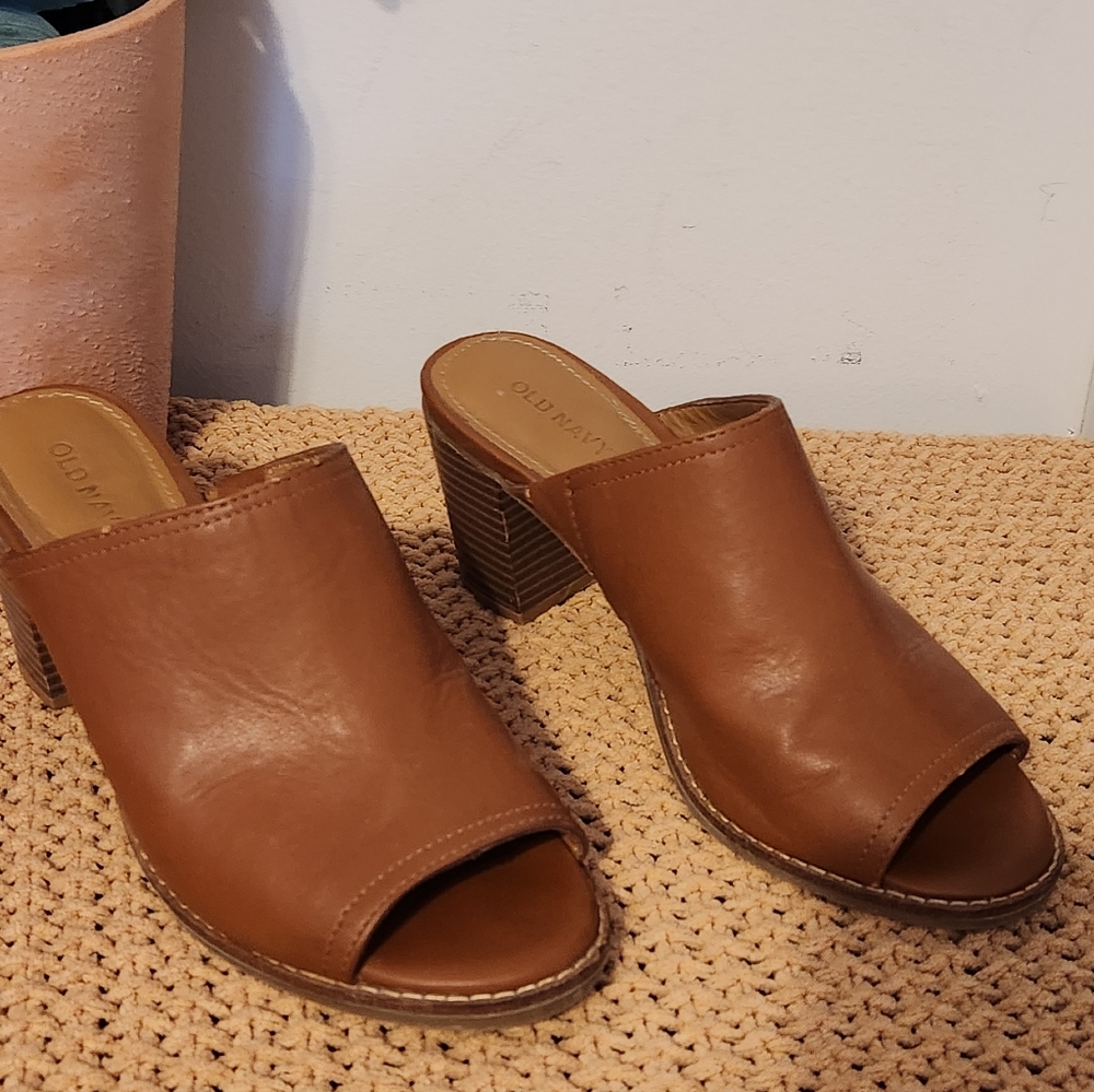 Old Navy Tan Brown Faux leather open mules with block heel Size 6#mules #heels - Picture 2 of 5